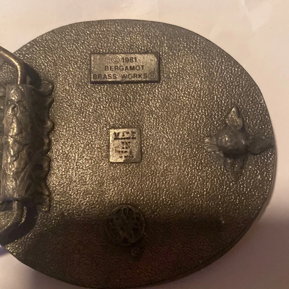 Bergamot Belt Buckle brass Works I’m proud to be an American 2.5×3” 1981 - Picture 7 of 7